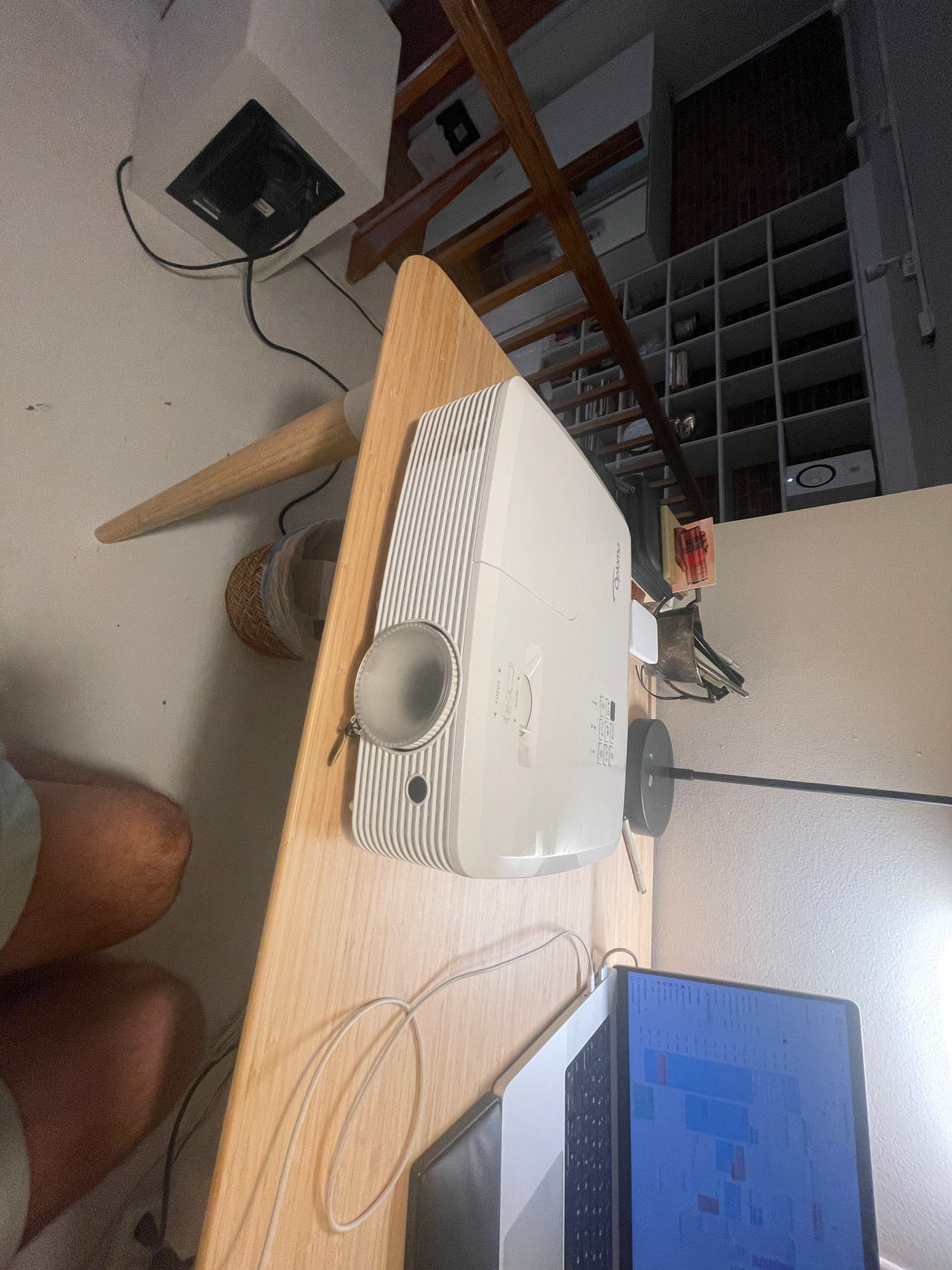 Optoma HD27 projector HD 1080p