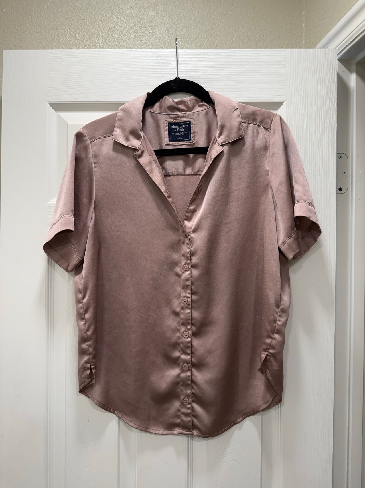 Abercrombie & Fitch Satin Short-Sleeve Button-Up Shirt