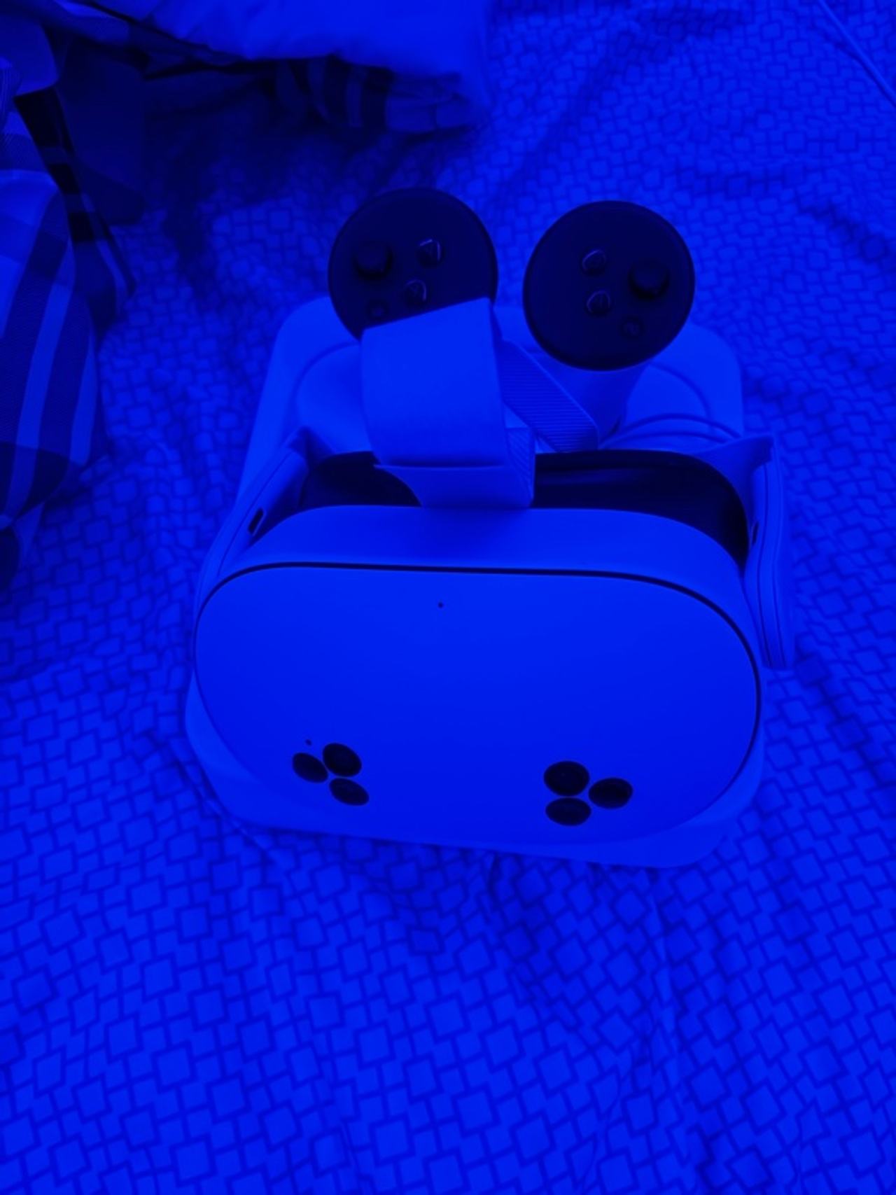 Meta Quest 3S VR Headset