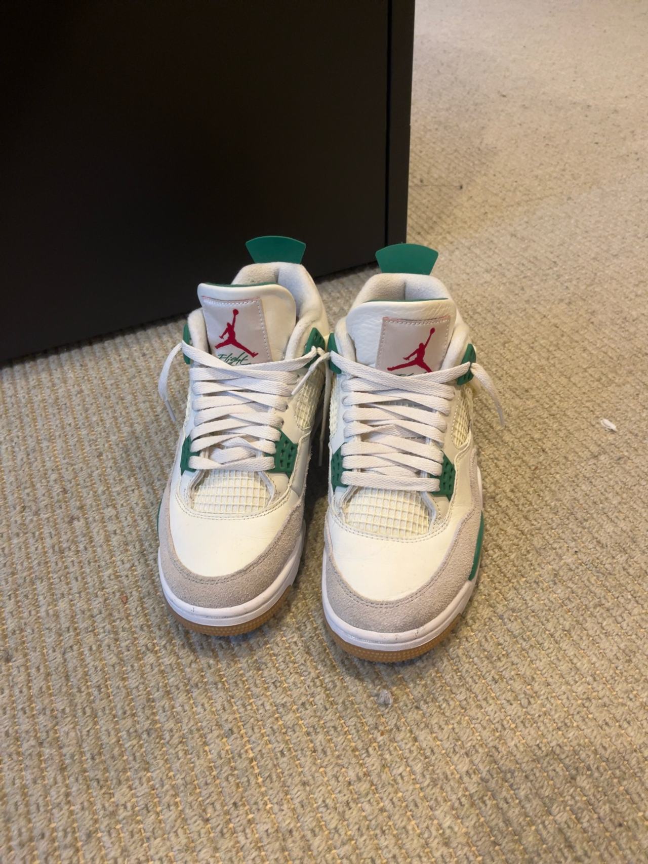 Nike Air Jordan 4 Retro SB Pine Green