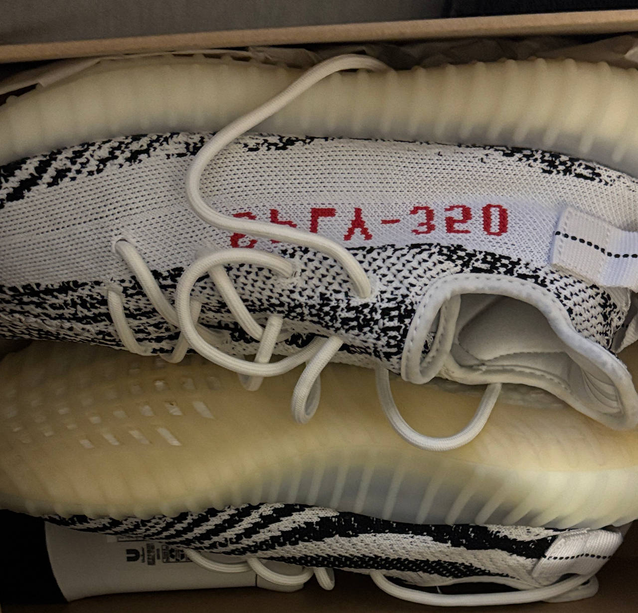 adidas Yeezy Boost 350 V2 Zebra