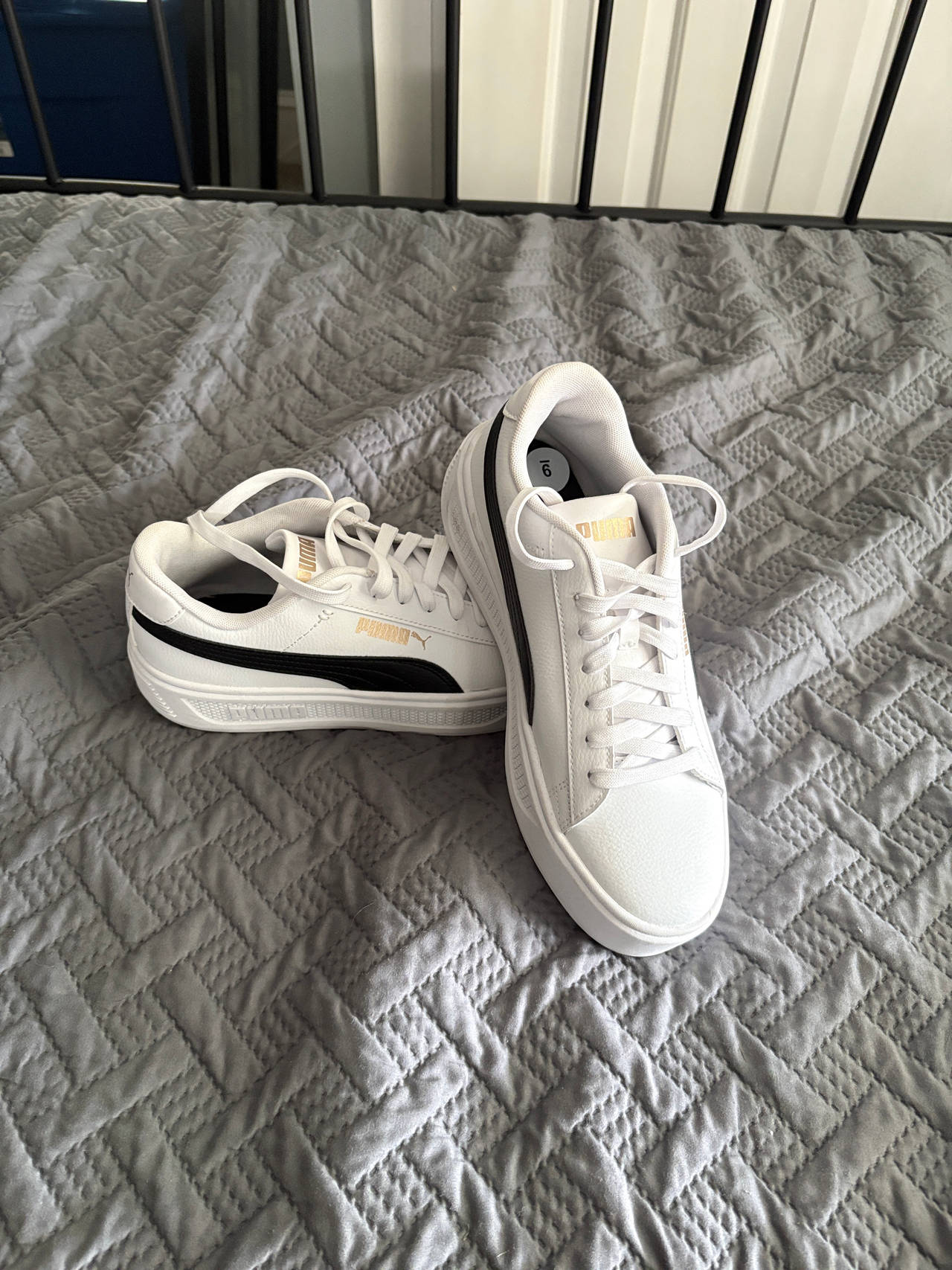Puma Smash v2 Sneakers