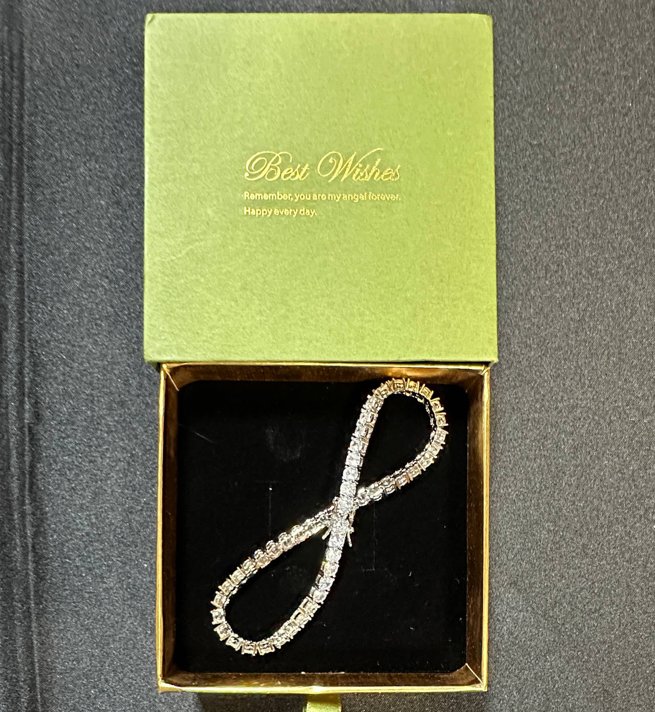 Cubic Zirconia Tennis Bracelet with Gift Box 8"