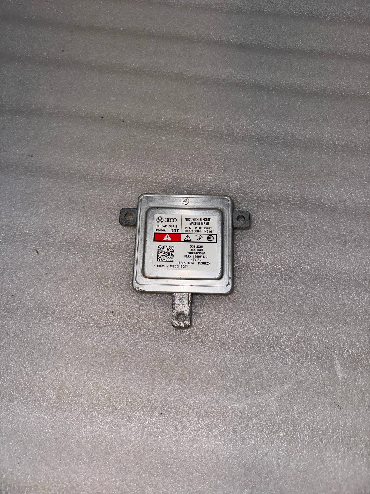 Audi VW Mitsubishi Xenon HID Headlight Ballast Control Unit