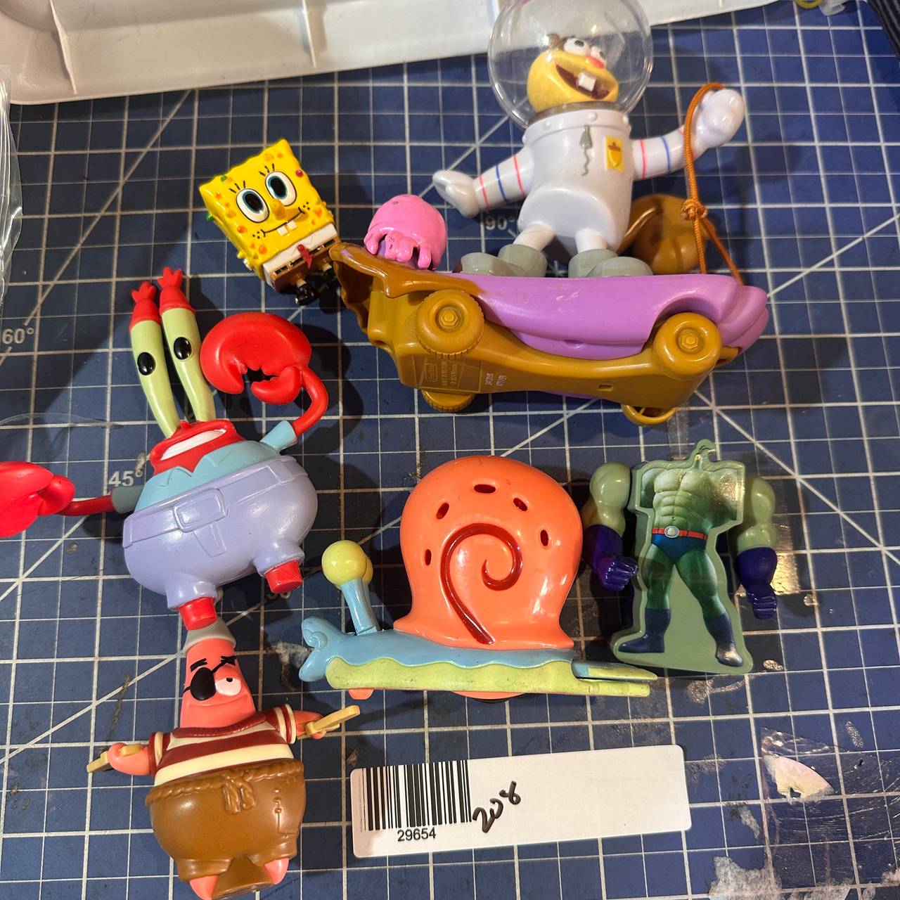 SpongeBob SquarePants vintage toy figure bundle 208-54