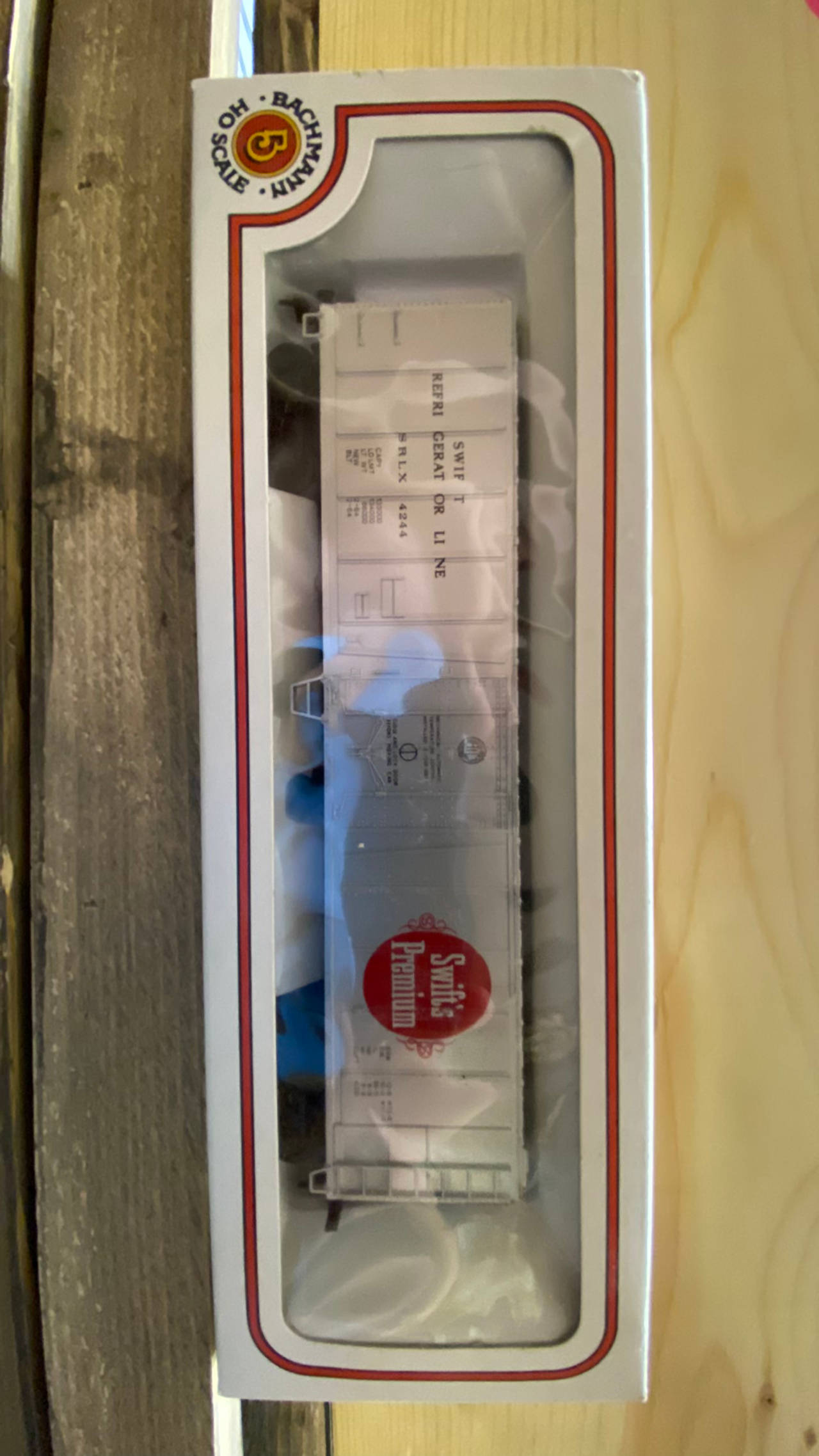 Bachmann HO Scale Swift's Premium 51' Steel Reefer Car