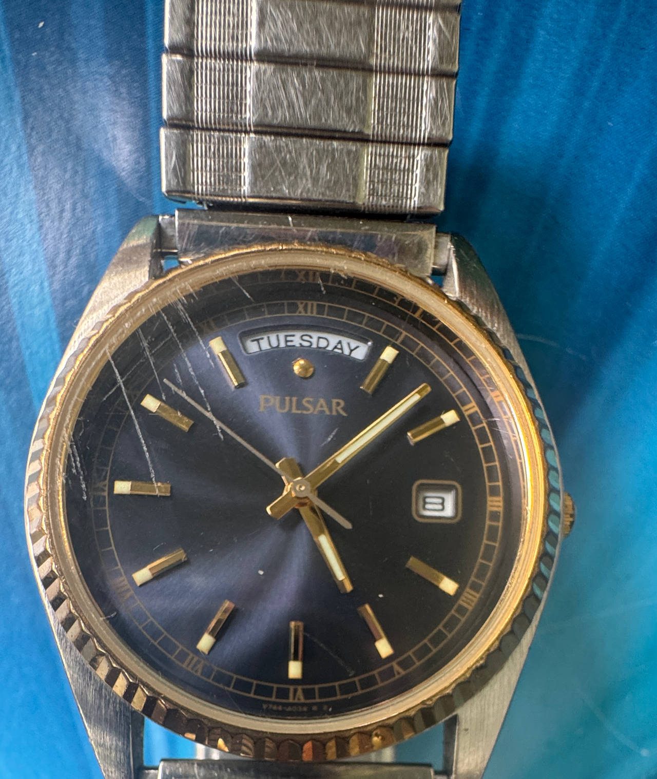 Pulsar V743-8030 Day-Date Quartz Watch