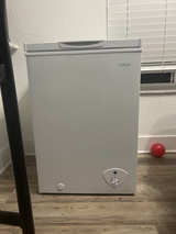 Insignia Chest Freezer - Image 1