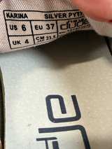 Hey Dude Wendy Sneaker womens size 6 Snake Grey Sneaker - Image 4
