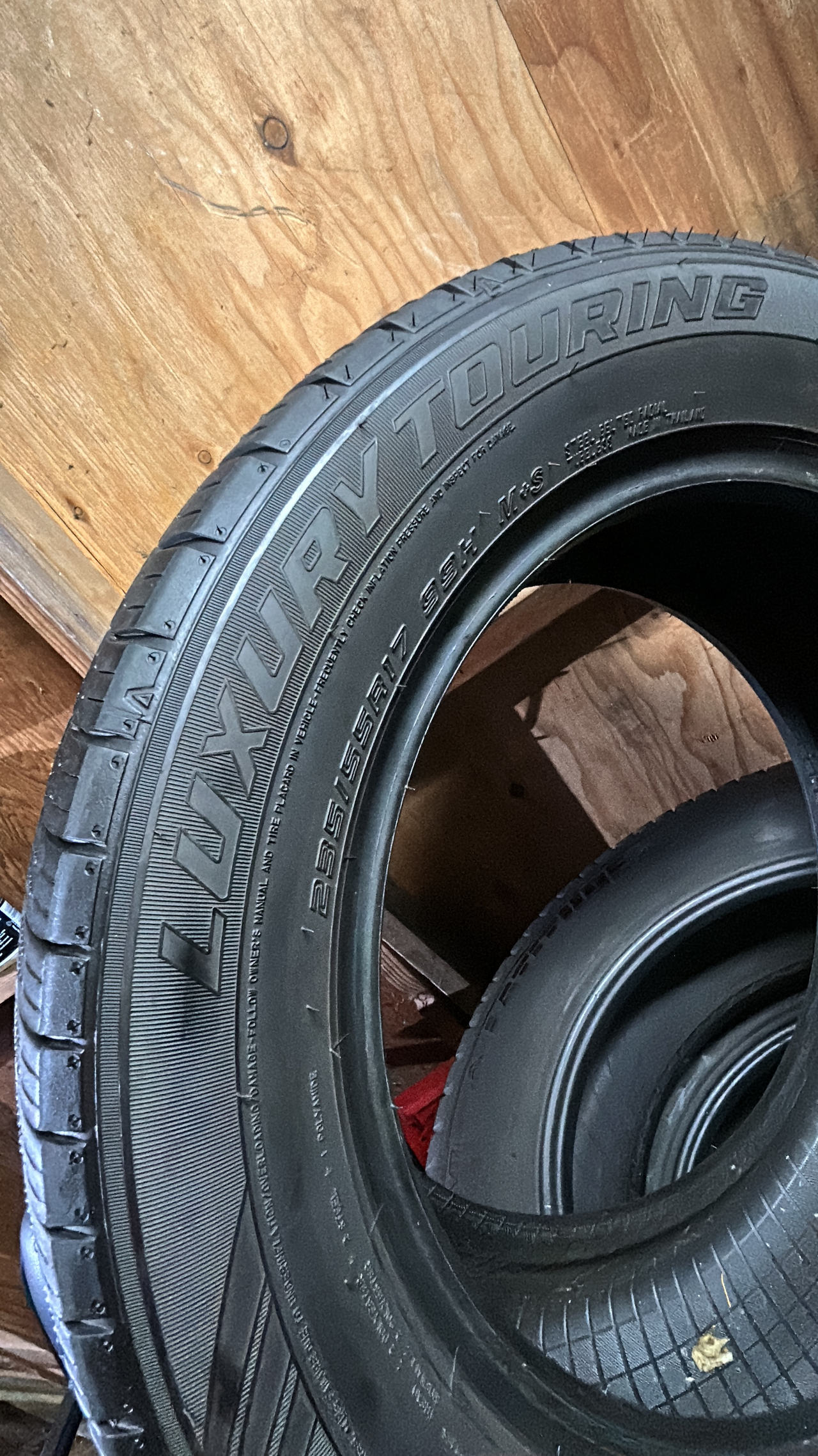 235/55/17 Luxury Touring Tire