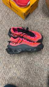SIZE 11 Nike Air Max Flyknit Venture Hyper Pink Women's Shoes - Image 1