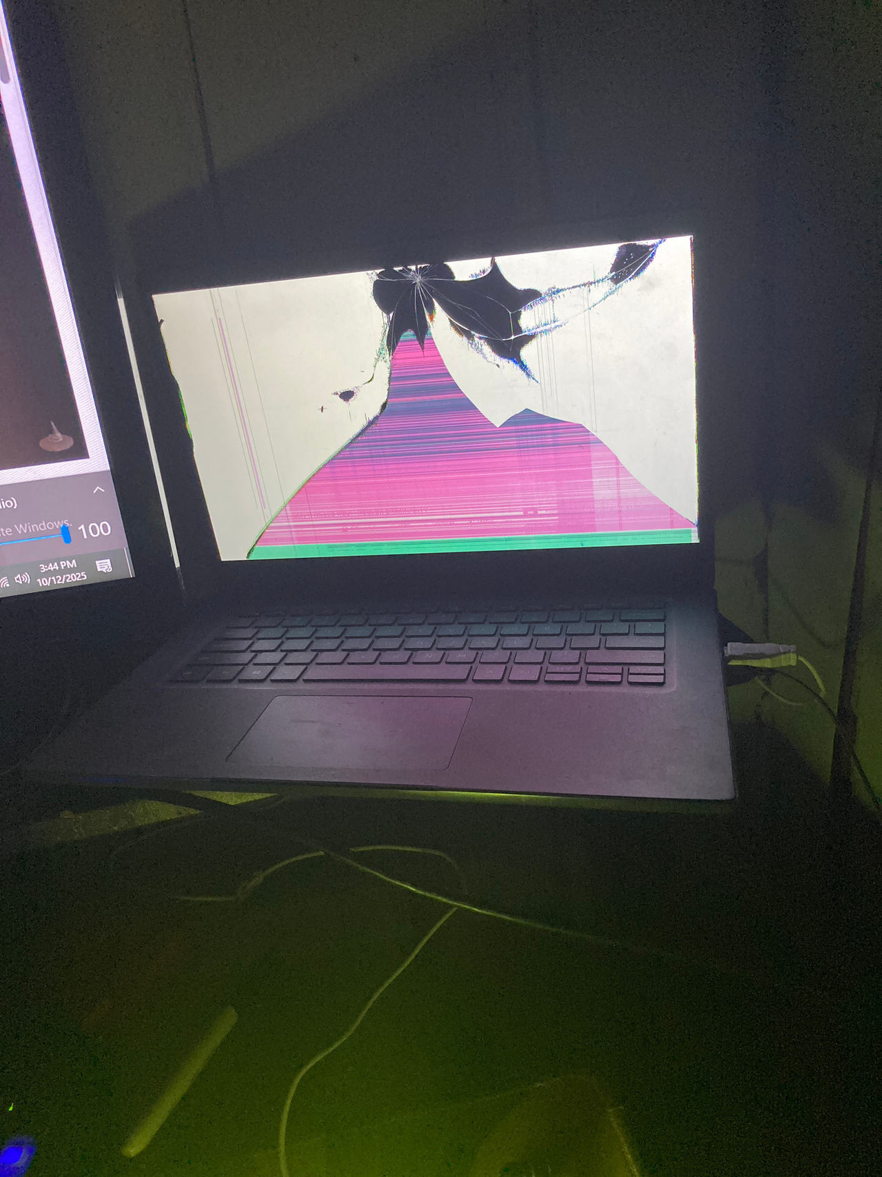 Dell lap top broken but still works
