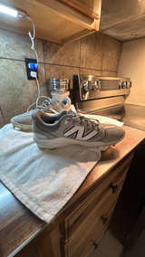 Men’s us size 9 New Balance Fresh Foam 3000 v6 TPU Cleats - Image 3