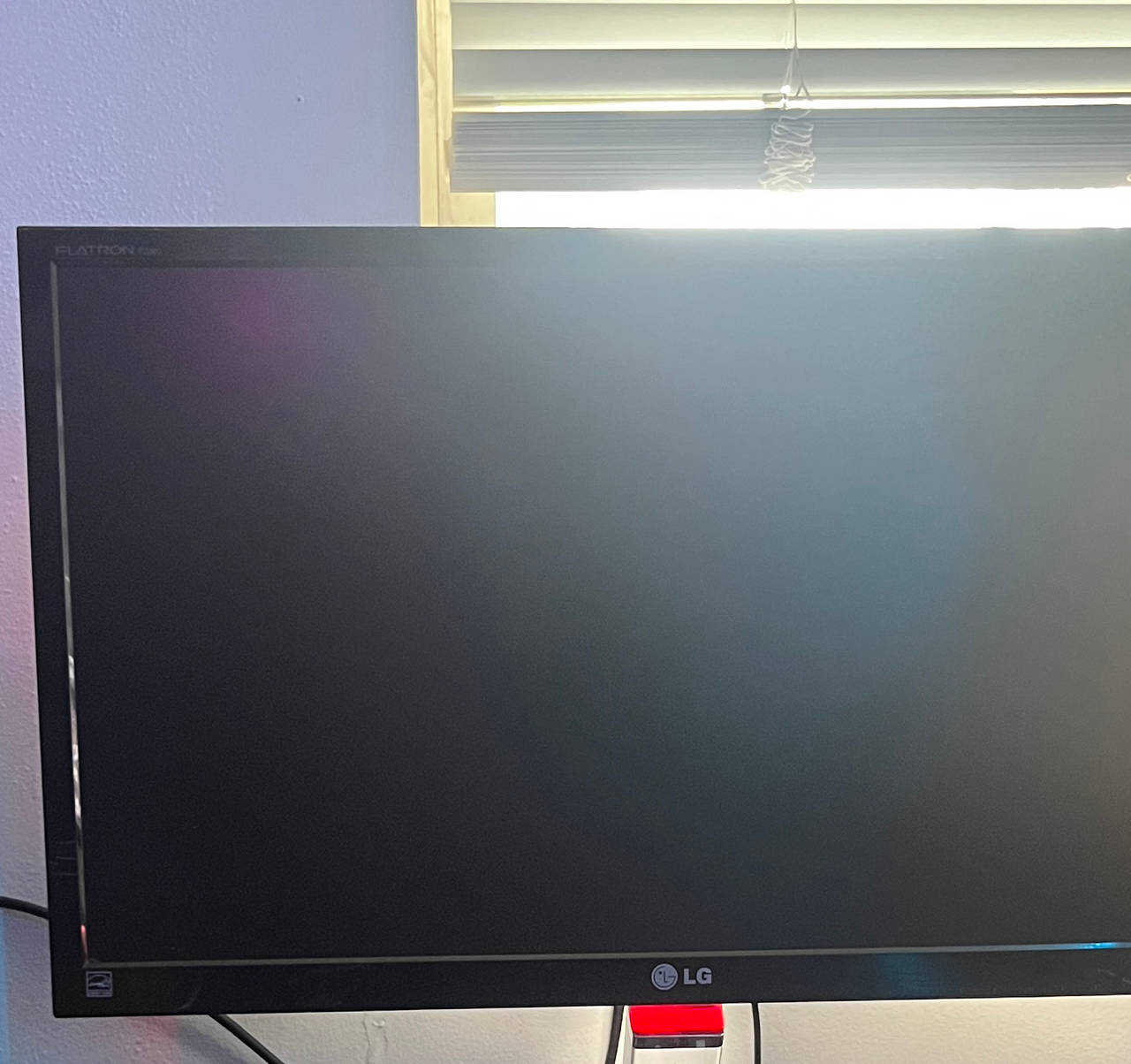 LG Flatron E2441 24" LED Monitor