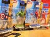 4 action figures Marvel Collectible - Image 1