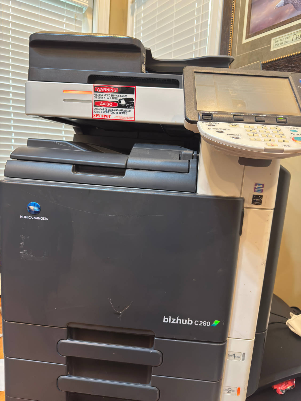 Konica Minolta bizhub C280 Multifunction Printer with Finsher