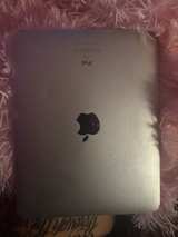 Apple iPad 1 (1st Generation) - Image 3