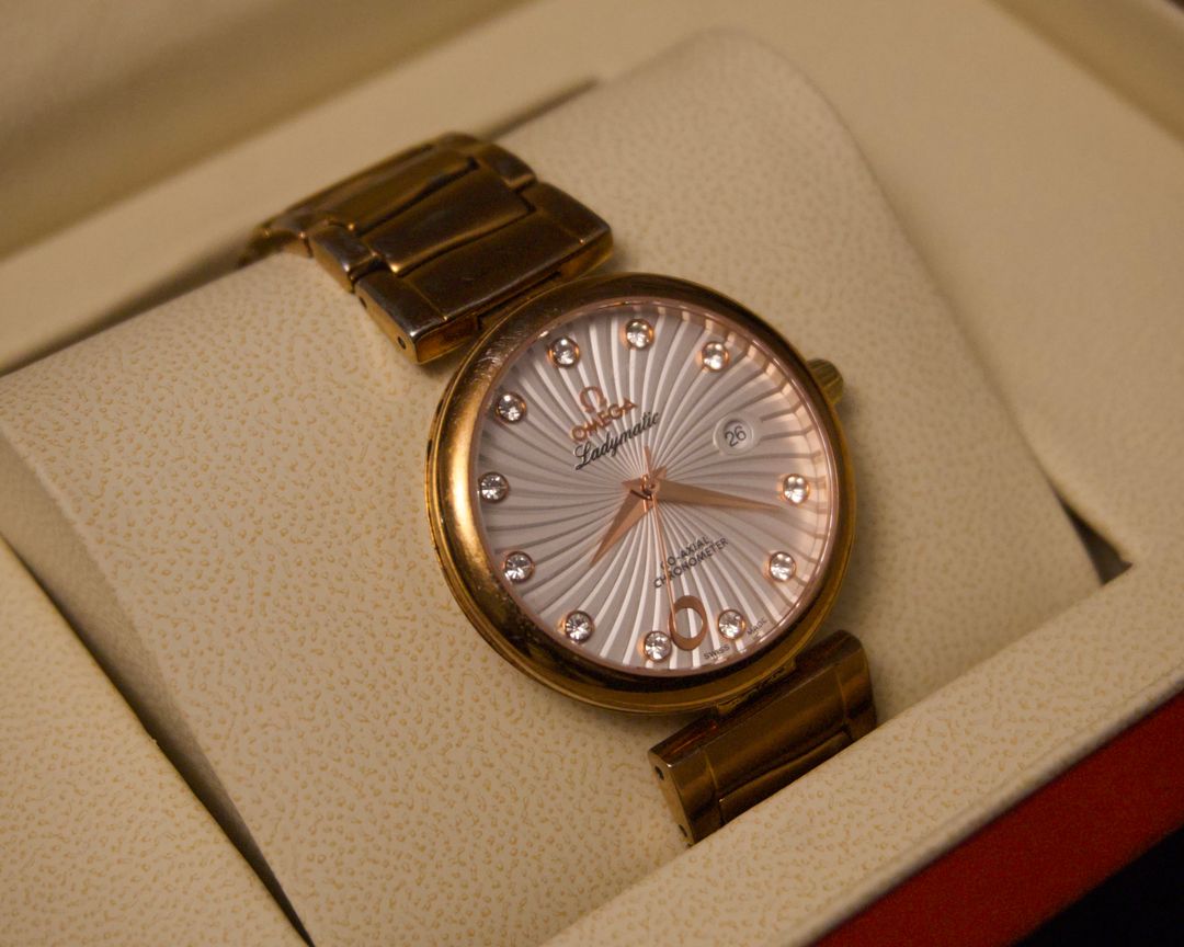 Vintage Omega Ladymatic – 18K Rose Gold, Diamond Dial, Needs Bracelet Repair