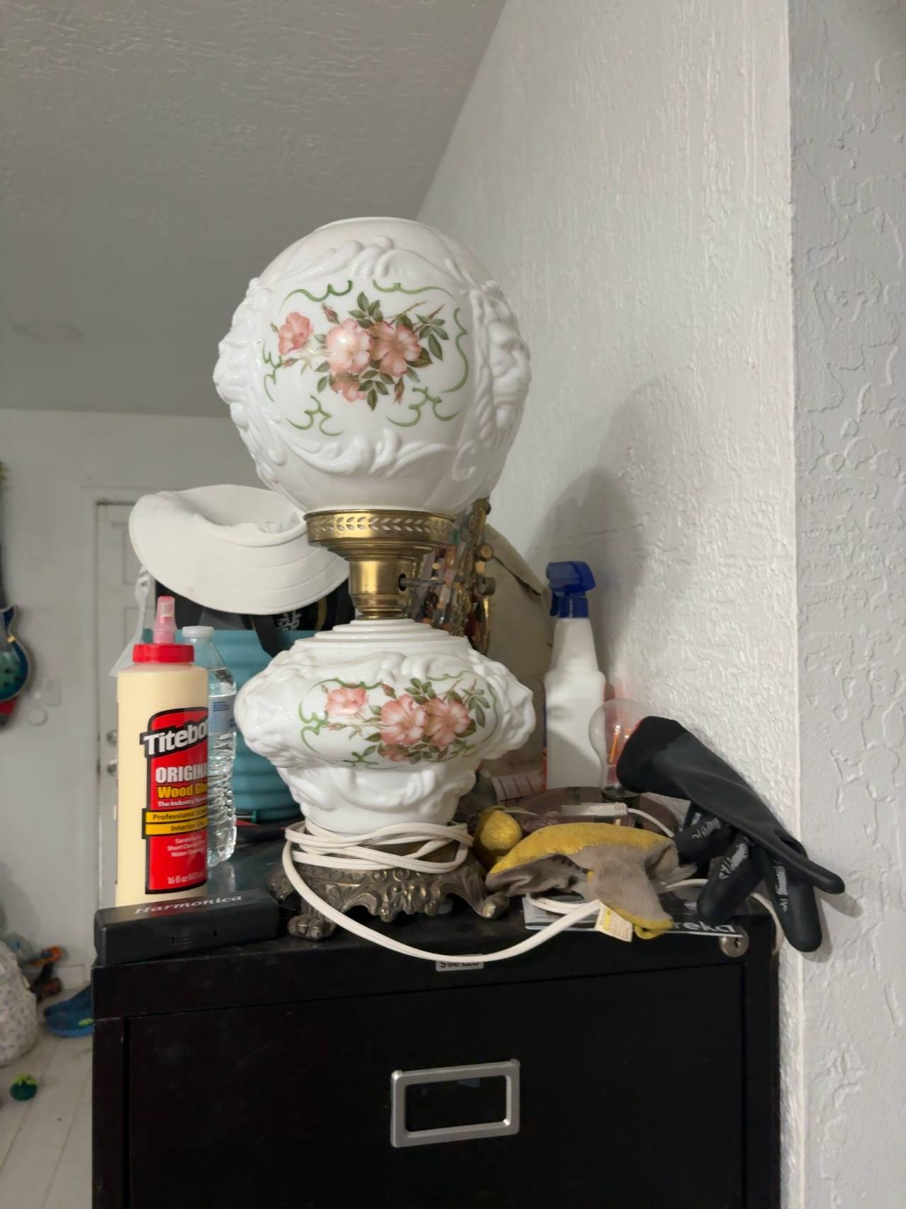 Vintage Gone With The Wind Milk Glass Lamp with Pink Roses