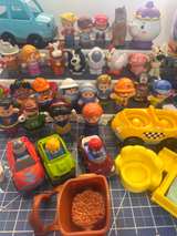 Fisher-Price Little People Figures and Vehicles Lot.  42pcs. - Image 5