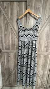 AB Studio Black and White Chevron Maxi Dress size L Large - Image 3