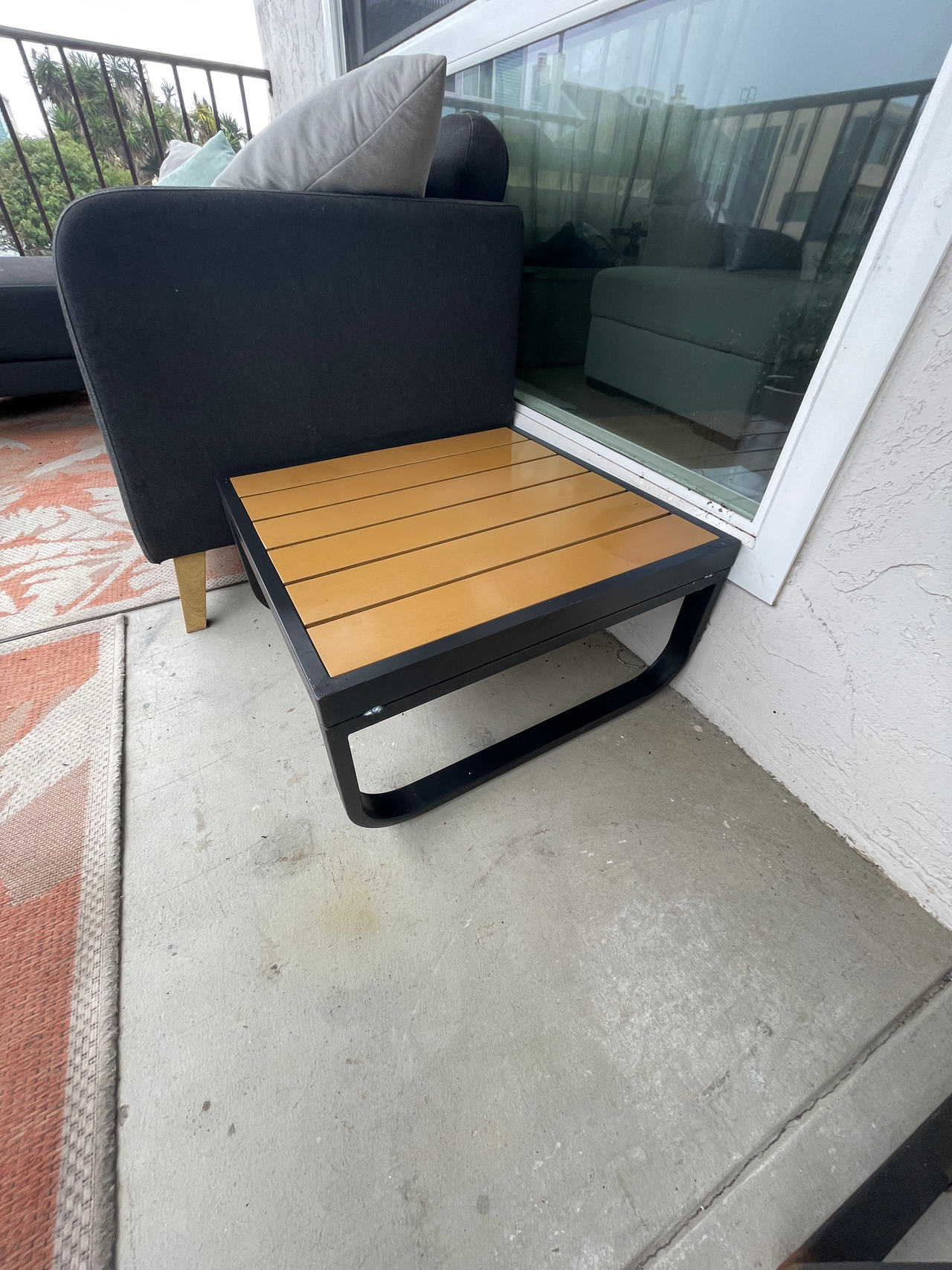 IKEA ÄPPLARÖ Outdoor Side Table