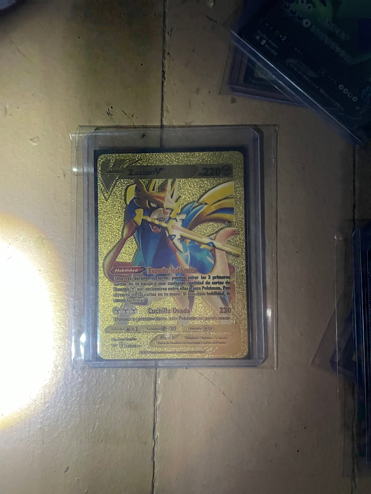 Pokémon TCG Zacian V Sword & Shield 211/202 Gold Secret Rare