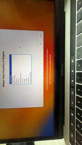 Apple MacBook Pro 13-inch Silver Laptop
Comes with carrying case and charger - Image 6