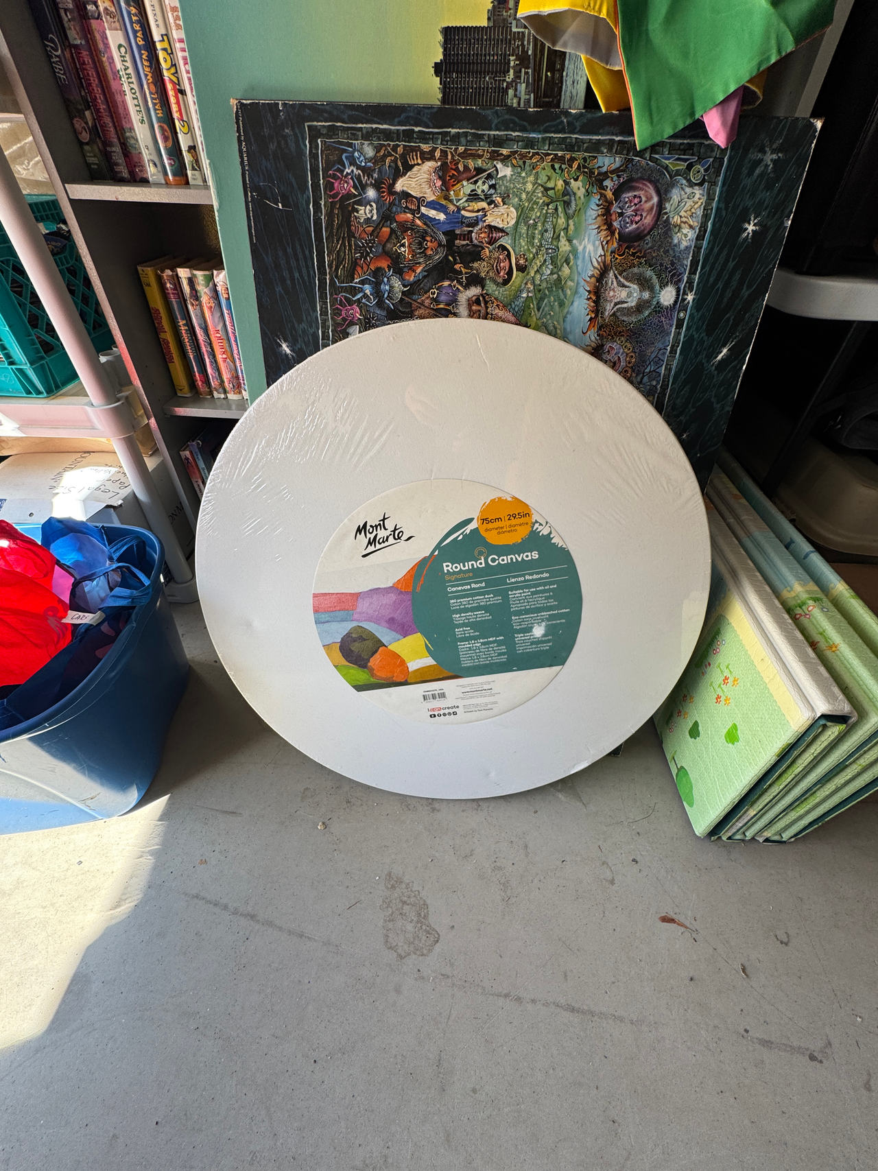 Mont Marte Round Canvas