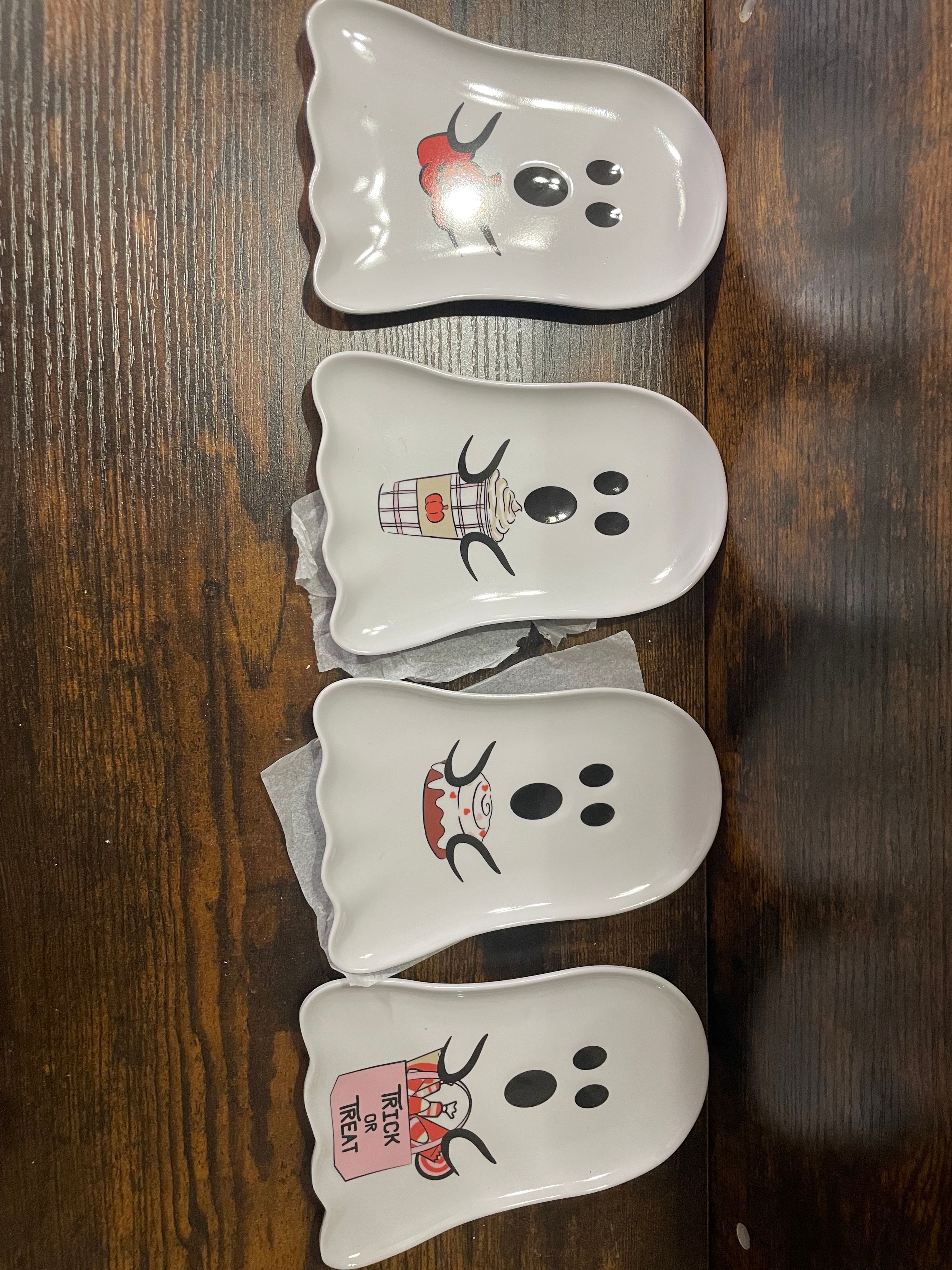 Goblin & Ghoul White Ghost Melamine Appetizer Plates - Image 3