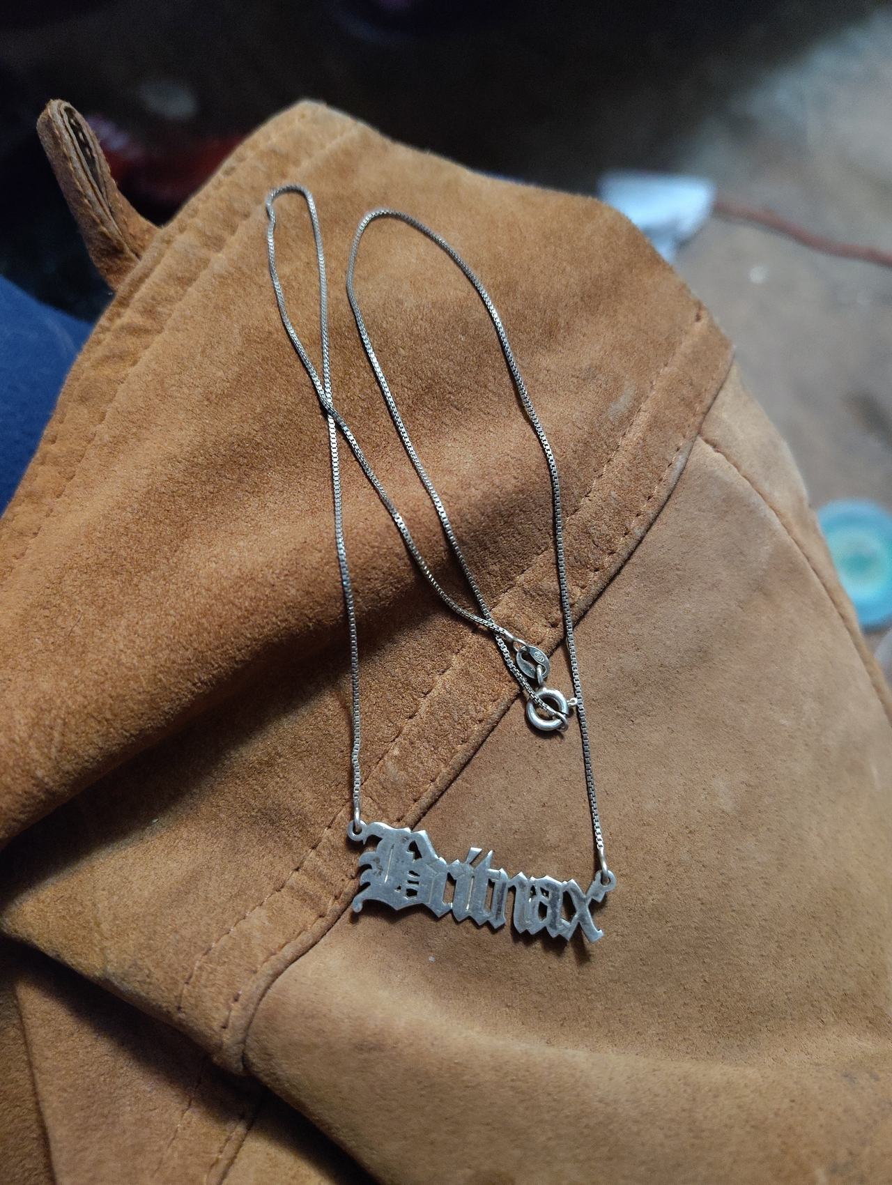 Custom Old English Nameplate Necklace "Britney"
