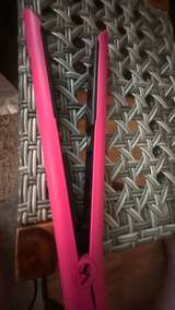 Straight Ahead Bionic Pro Ceramic Flat Iron - Image 3