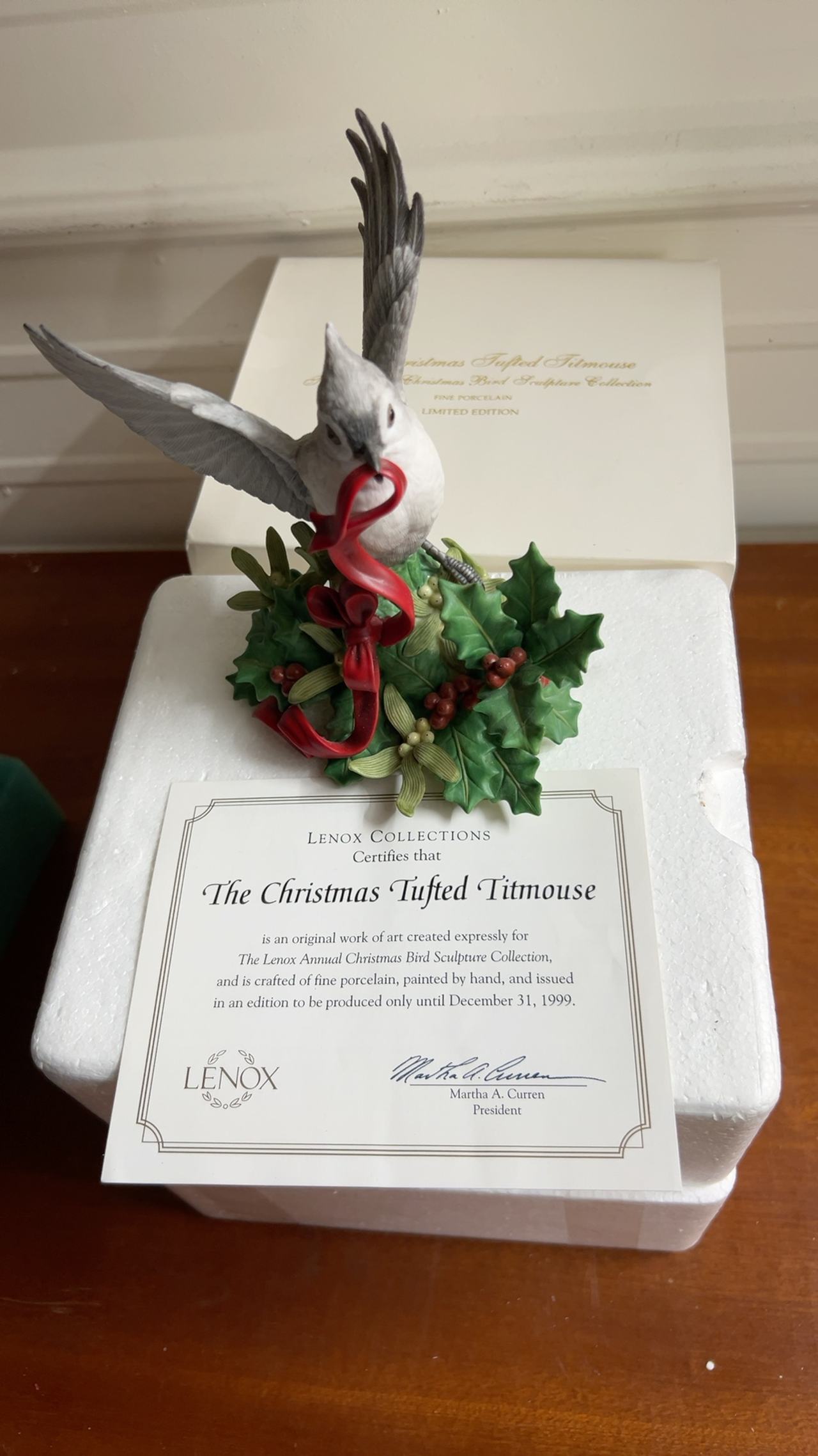 New Lenox 1999 Christmas Tufted Titmouse Figurine original certificate