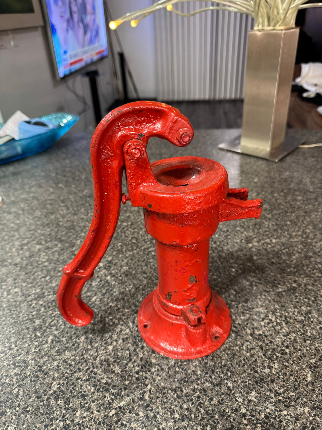 Vintage Cast Iron Hand Water Pump Decor