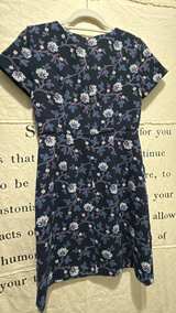 Loft Floral Short Sleeve Dress size 0 - Image 4