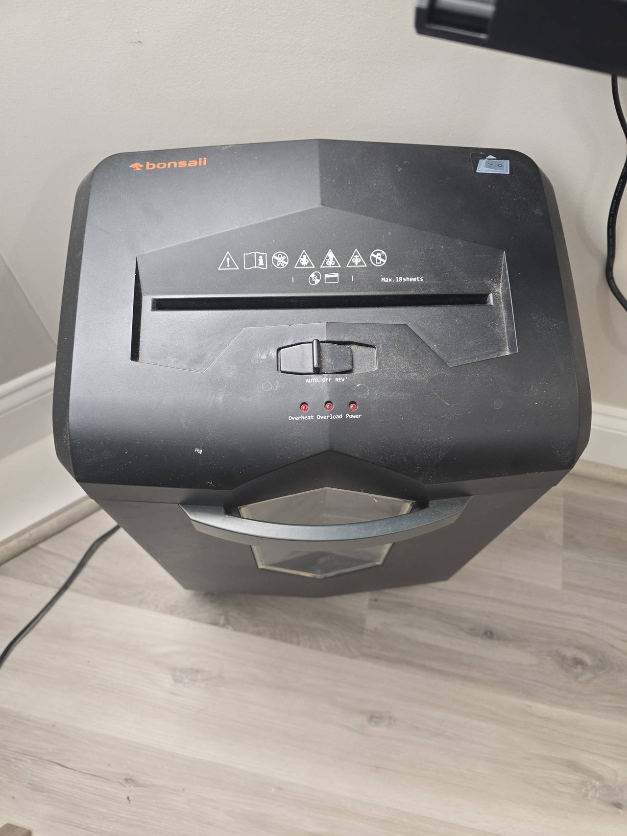 Bonsaii 18-Sheet Cross-Cut Paper Shredder - Black