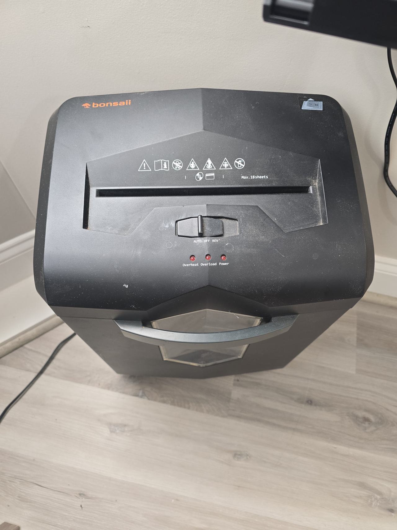 Bonsaii 18-Sheet Cross-Cut Paper Shredder - Black