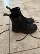 Dr. Martens Combs Leather Boots Black - Image 2