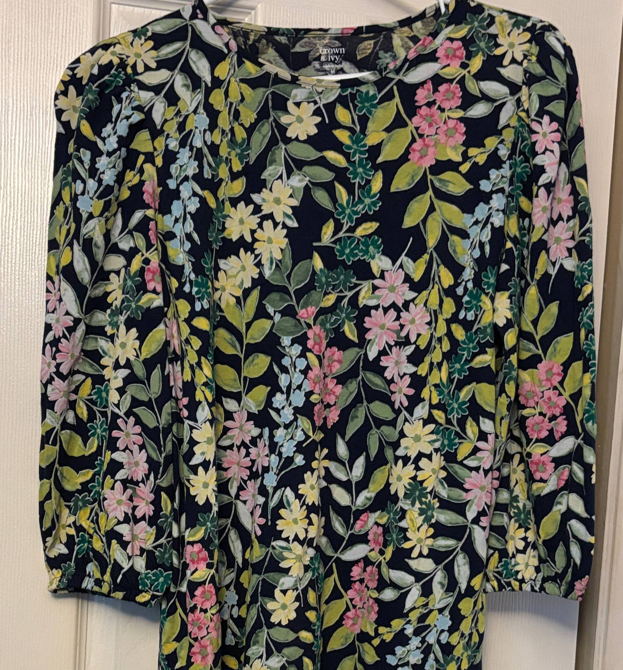 Crown & Ivy Floral 3/4 Sleeve Top