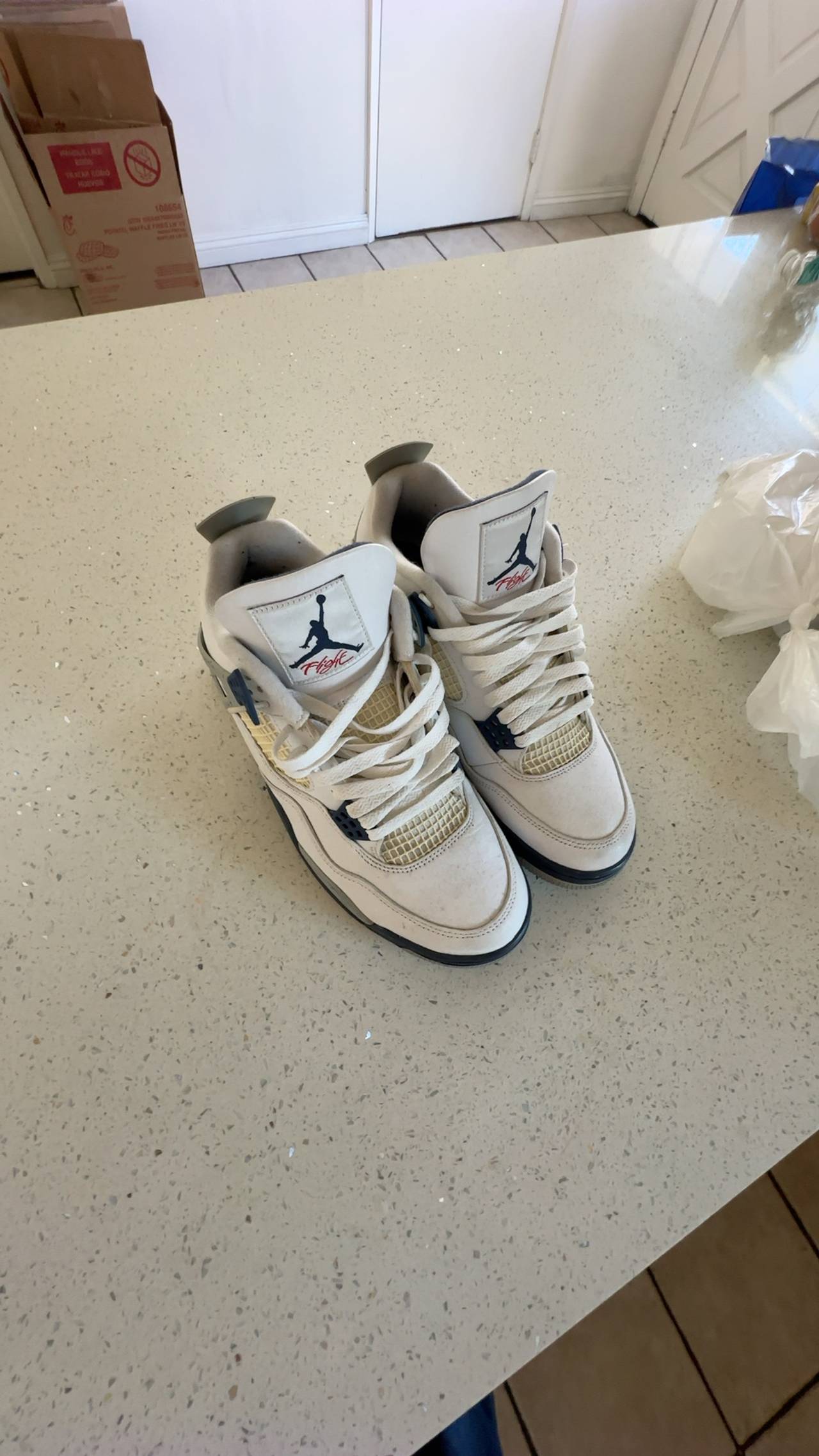 Nike Air Jordan 4 Retro size 10.5