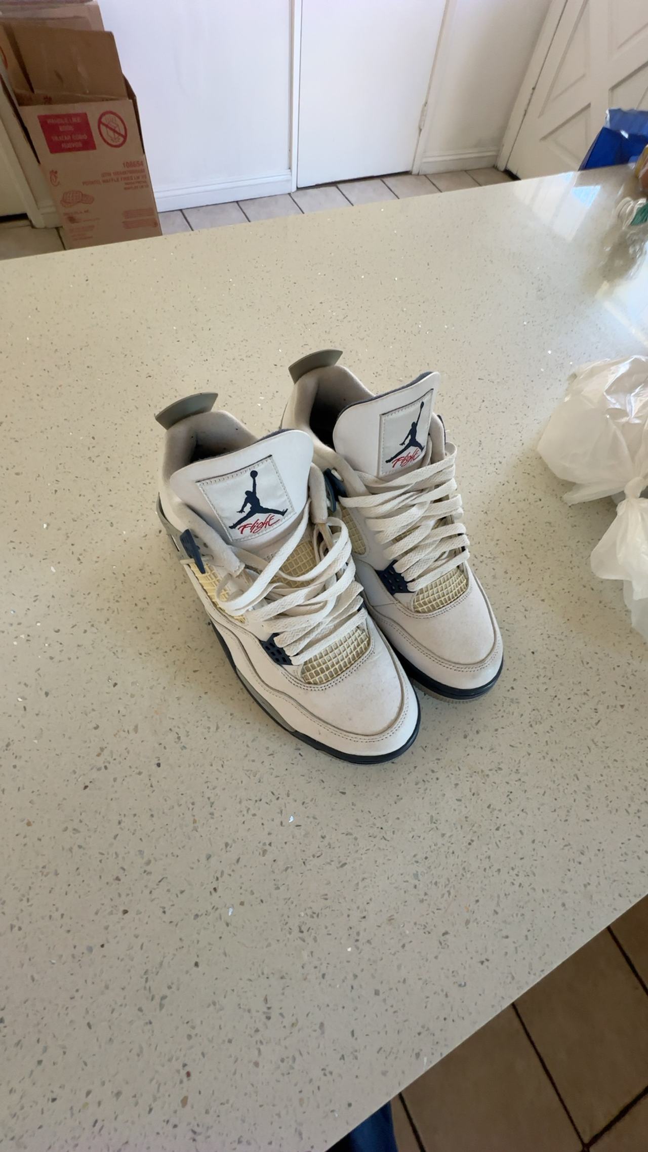 Nike Air Jordan 4 Retro size 10.5