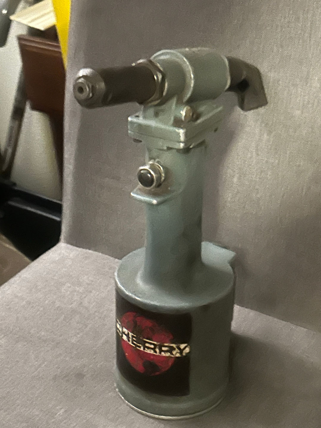 Cherry Rivet Gun