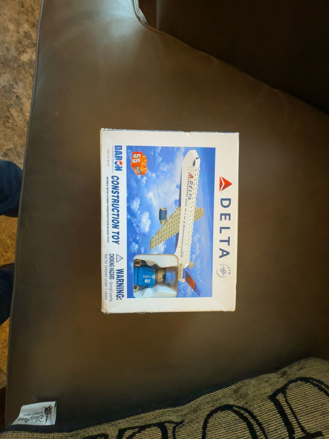 Daron Delta Airlines Construction Toy