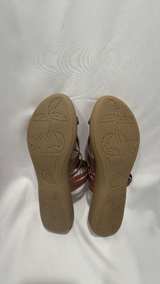 New b.o.c. Born Concept Strappy Toe Loop Sandals Size 9M - Image 3