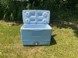 Rubbermaid 60 Quart Wheeled Cooler - Image 3