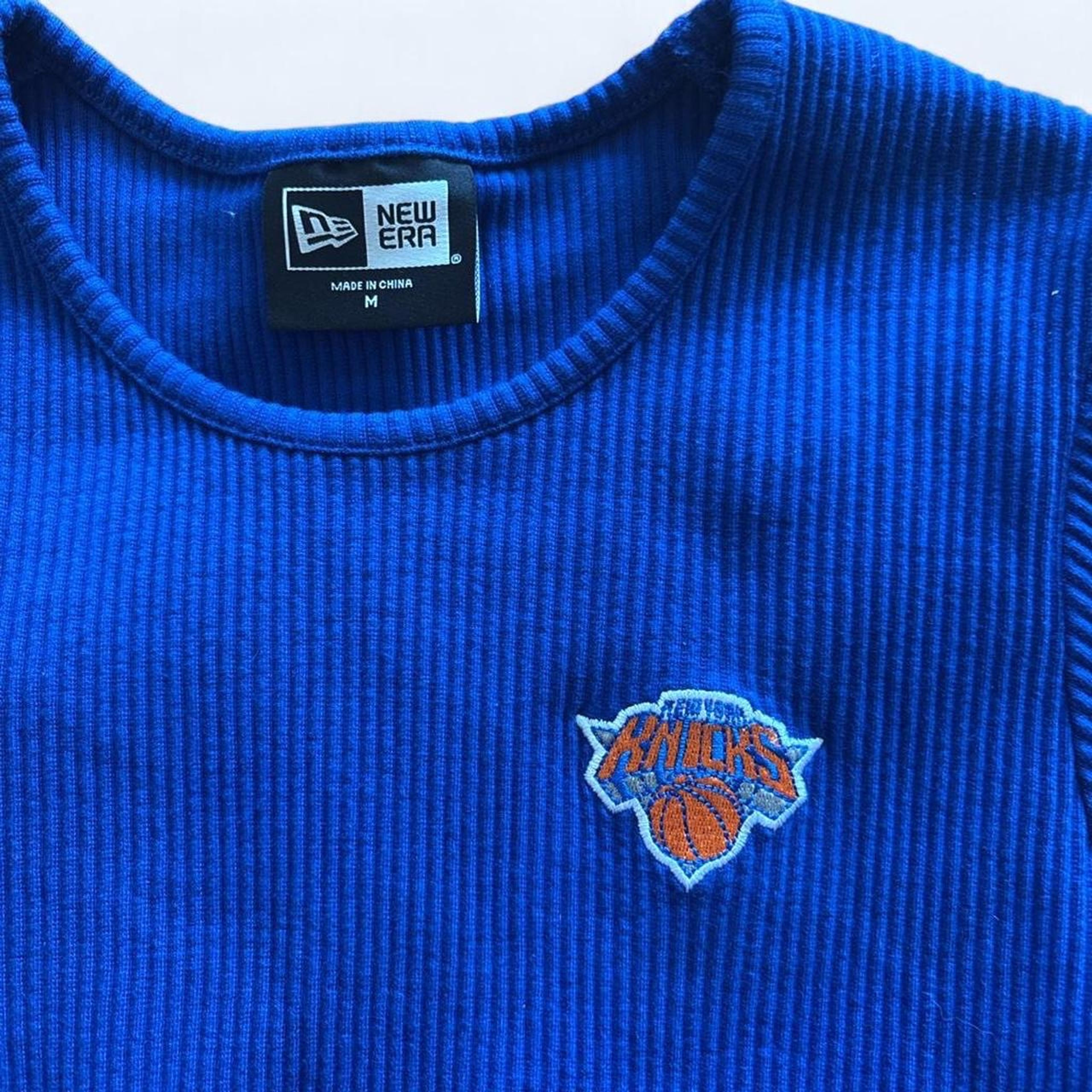 New Era New York Knicks Ribbed Baby Tee - Image 2