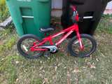 Specialized Hotrock 16 Red/White Kids Bike - Image 1