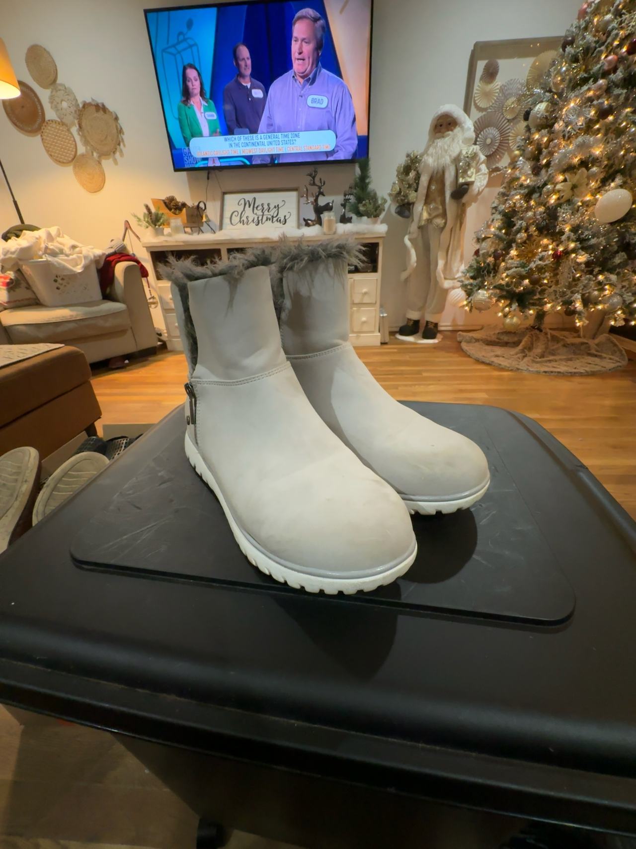 London Fog Whiteout Women's Winter Boots size 6.5M