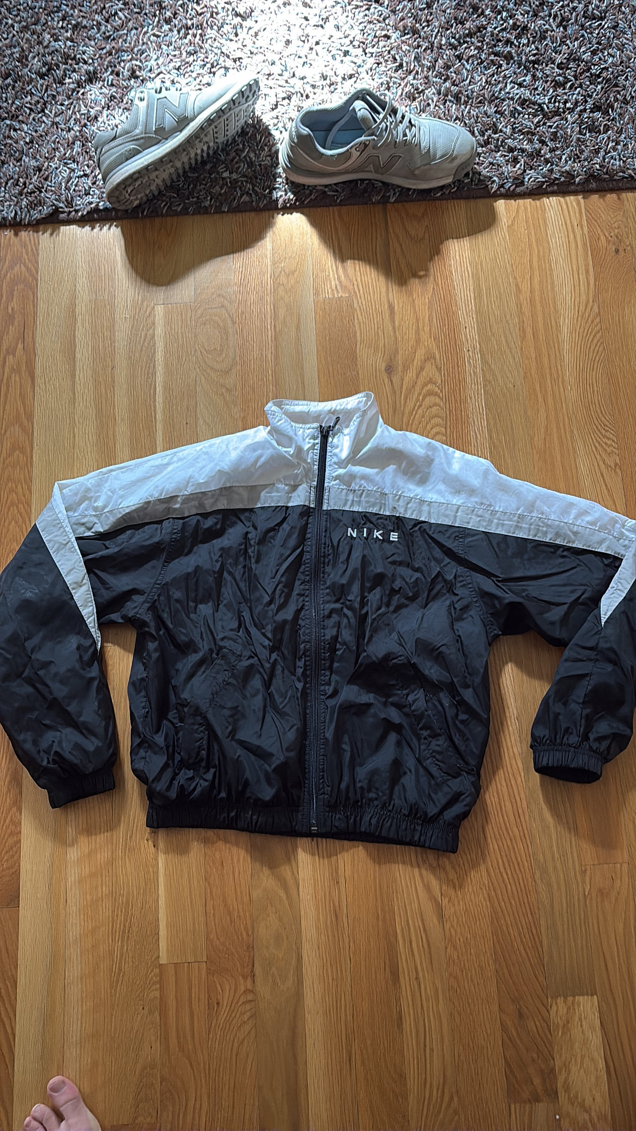 Vintage Nike Windrunner Jacket
Single stitch 
