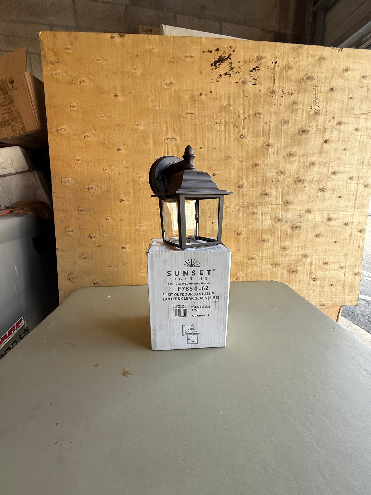 Sunset Lighting F7850-62 Outdoor Cast Aluminum Lantern